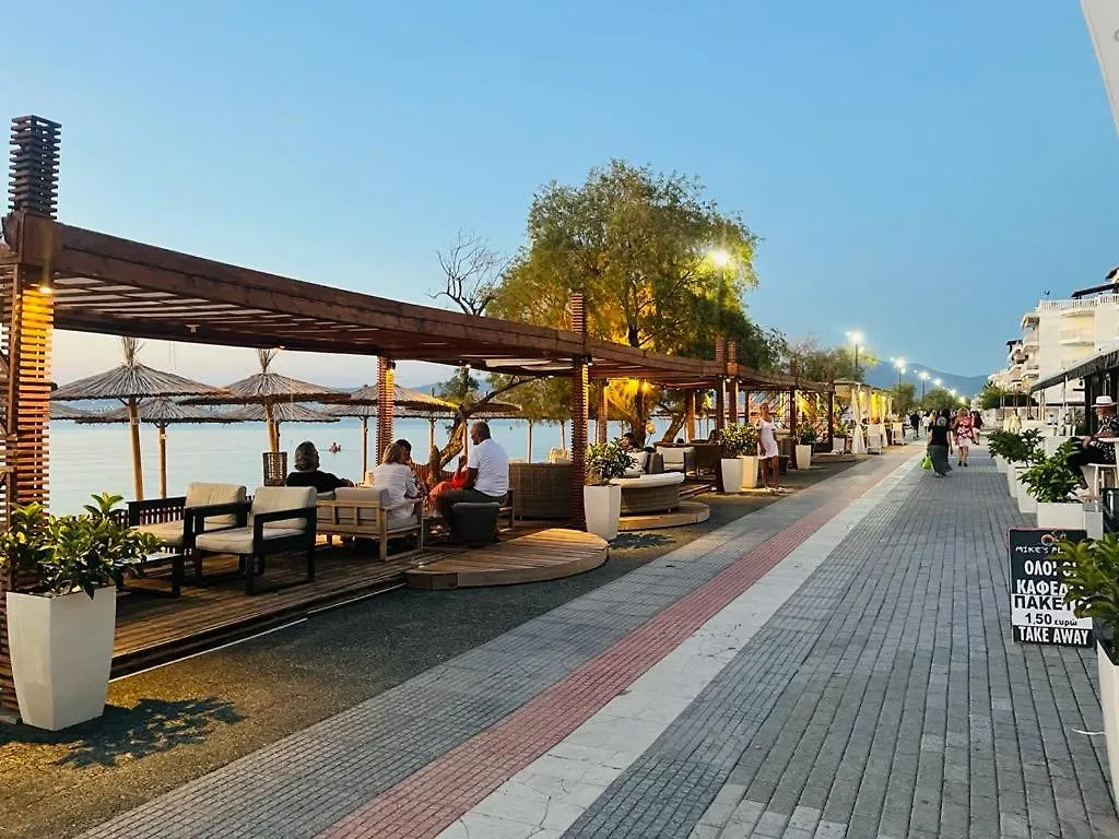 Irene Beach Front Luxury Suite Περαία
