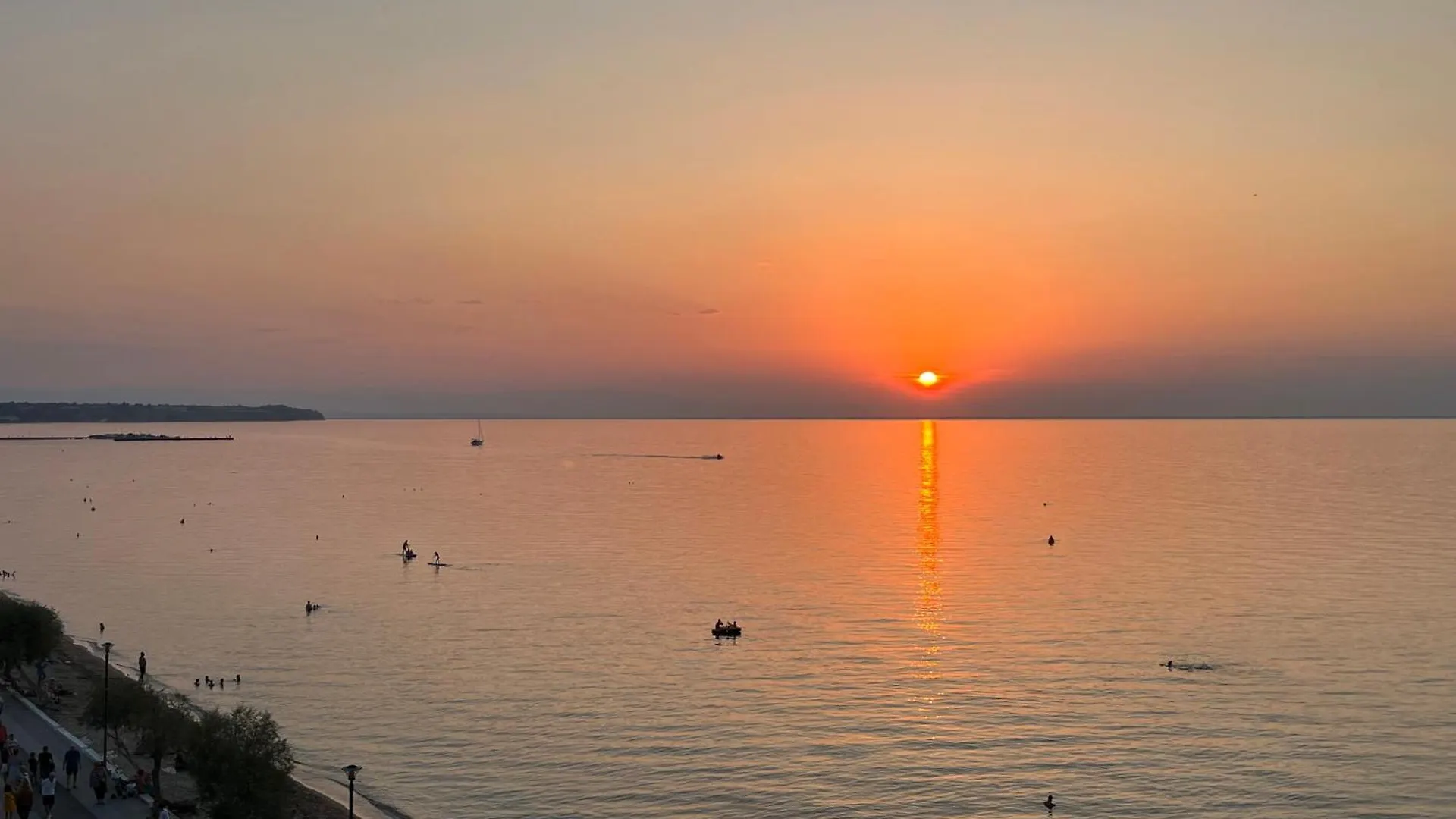 Irene Beach Front Luxury Suite Περαία 0*,